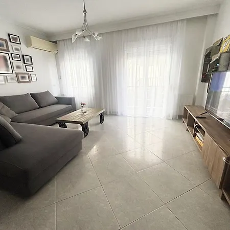 Thessalonikia Center 2 Bedrooms 110sqm Apartment